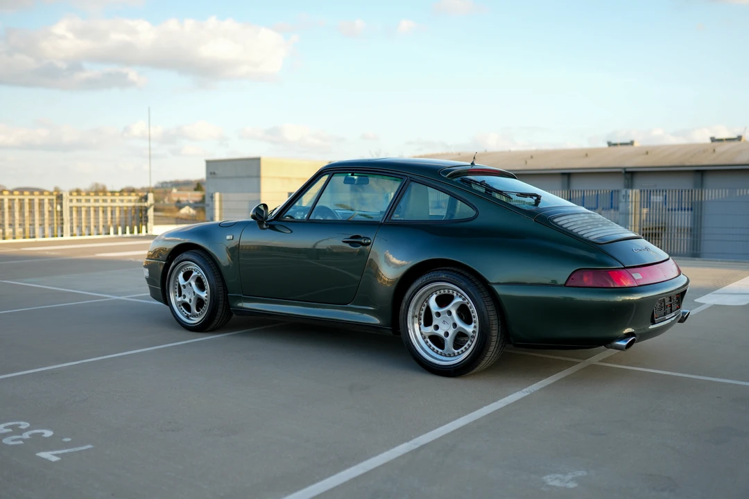 1992 Porsche 964 Carrera 4 - Image 22 of 31