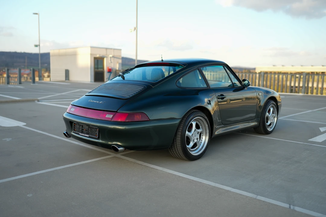 1992 Porsche 964 Carrera 4 - Image 5 of 31