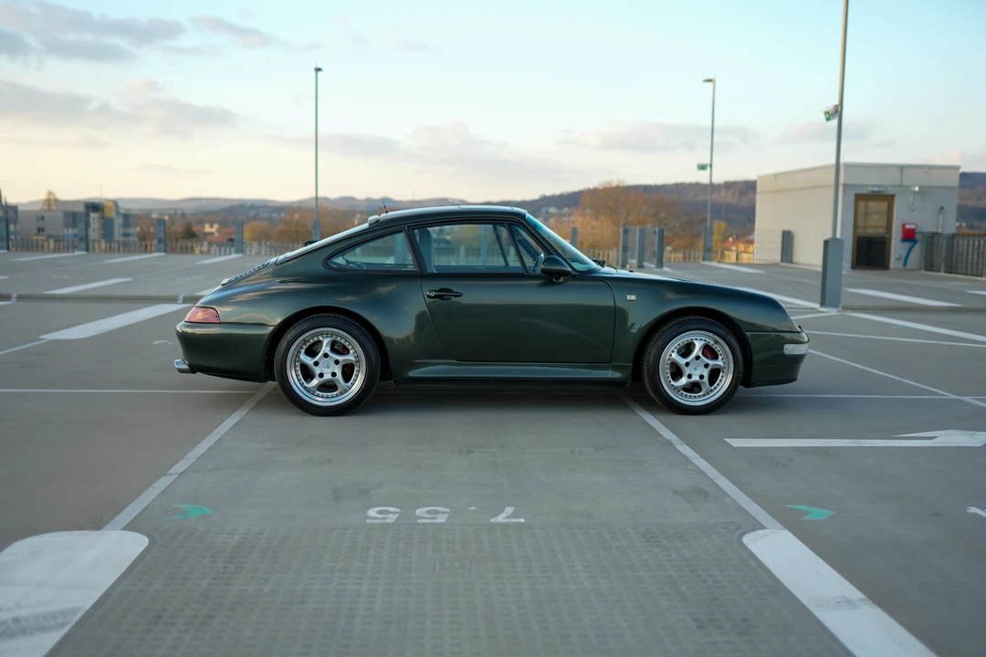 1992 Porsche 964 Carrera 4 - Image 26 of 31