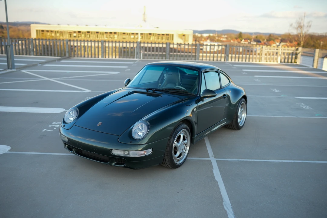 1992 Porsche 964 Carrera 4 - Image 28 of 31