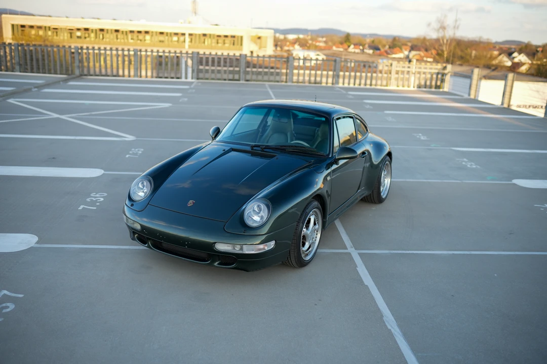 1992 Porsche 964 Carrera 4 - Image 30 of 31