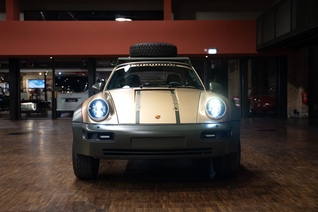 1992 Porsche 964 Carrera 4 - Image 10 of 31