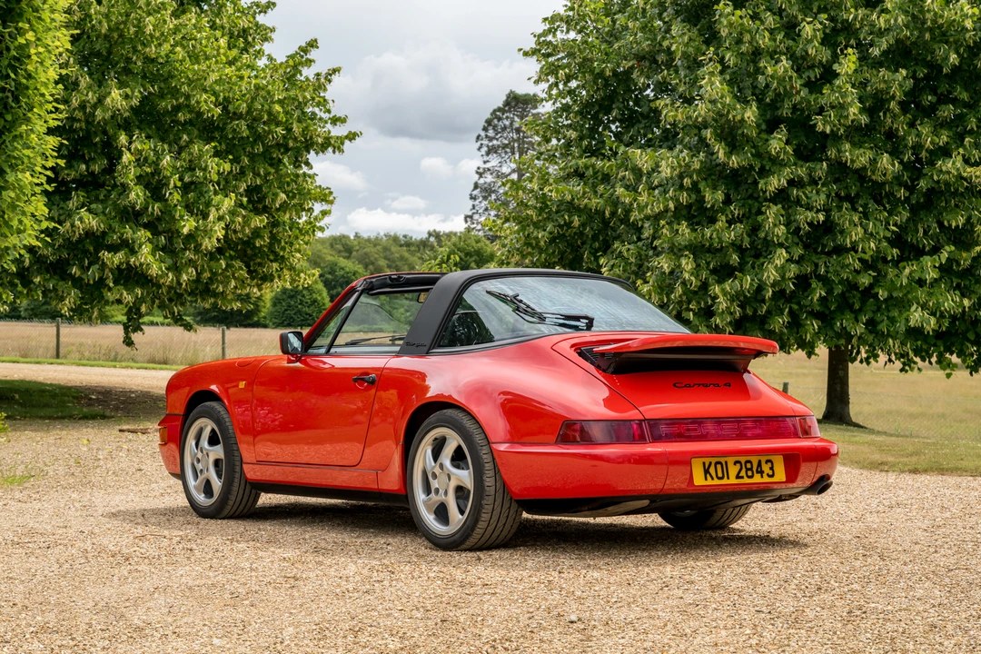 1992 Porsche 964 Carrera 4 - Image 7 of 31