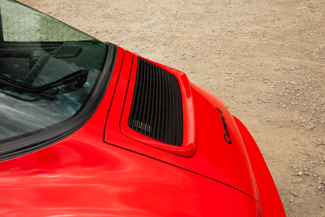 1992 Porsche 964 Carrera 4 - Image 13 of 31