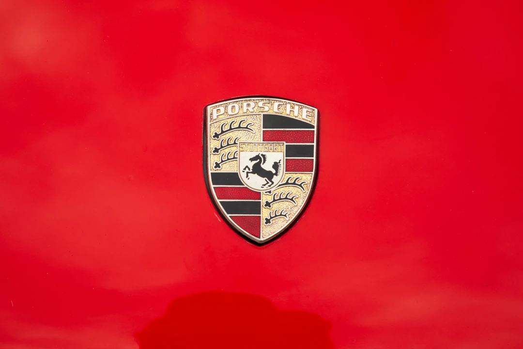 1992 Porsche 964 Carrera 4 - Image 28 of 31