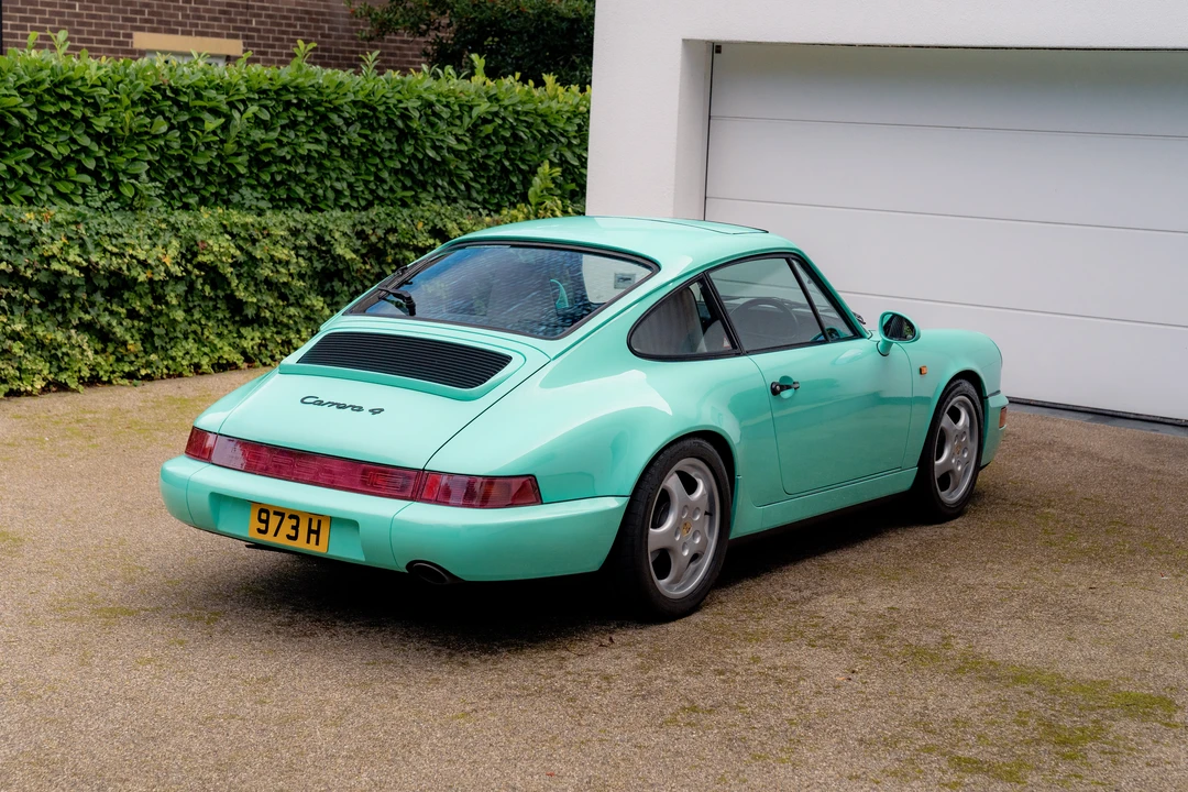 1992 Porsche 964 Carrera 4 - Image 22 of 31