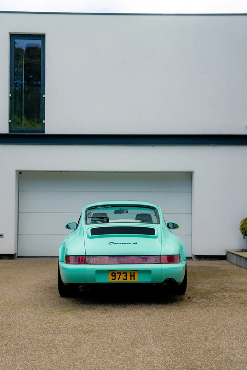 1992 Porsche 964 Carrera 4 - Image 24 of 31
