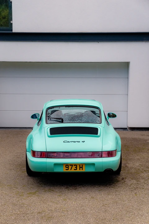 1992 Porsche 964 Carrera 4 - Image 25 of 31