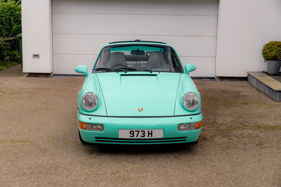 1992 Porsche 964 Carrera 4 - Image 10 of 31