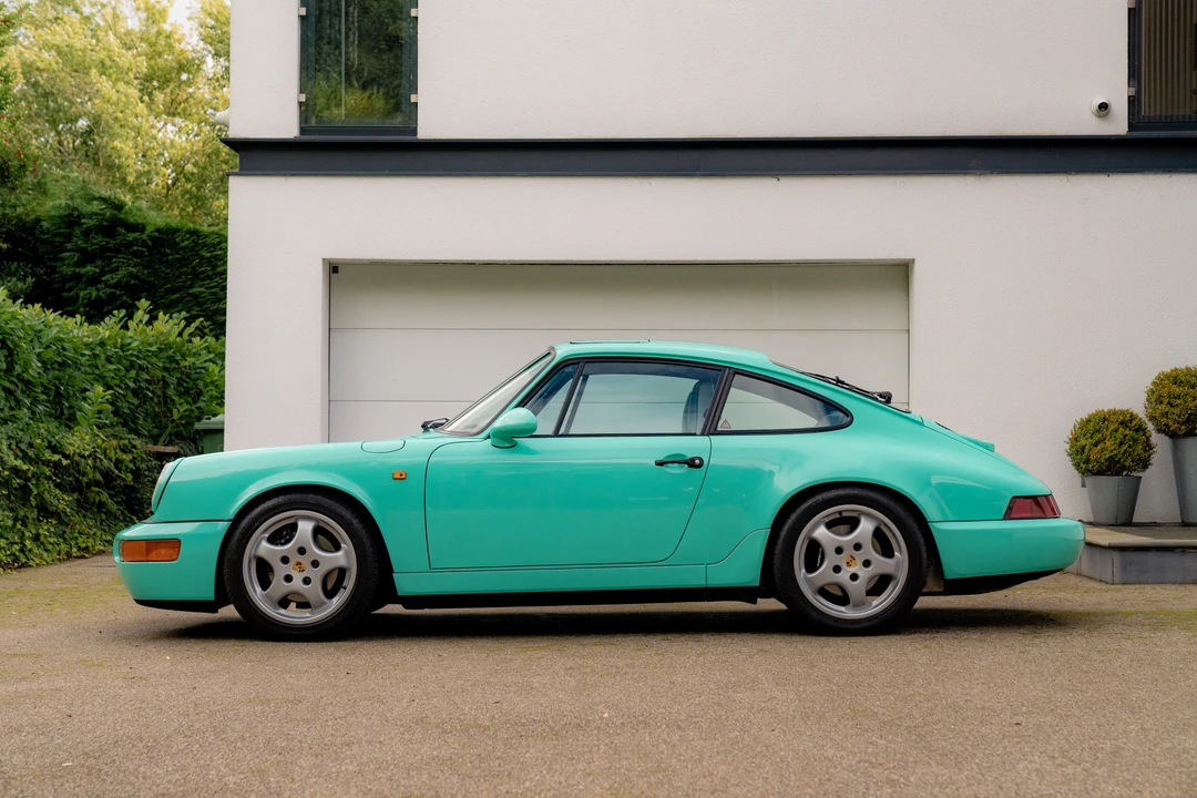 1992 Porsche 964 Carrera 4 - Image 4 of 31
