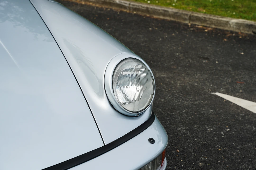 1992 Porsche 964 Carrera 4 - Image 14 of 31