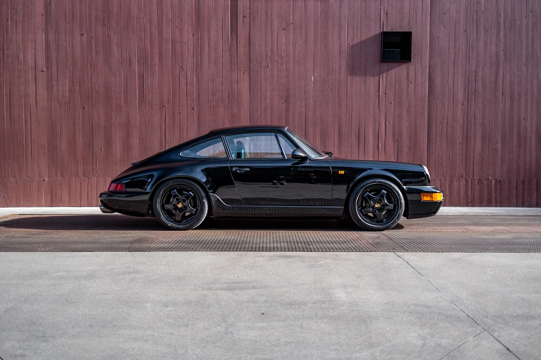 1992 Porsche 964 Carrera 4 - Image 8 of 31