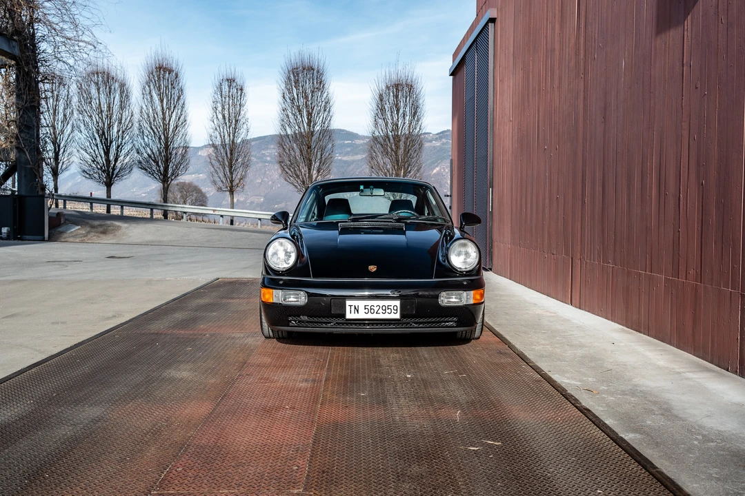 1992 Porsche 964 Carrera 4 - Image 2 of 31