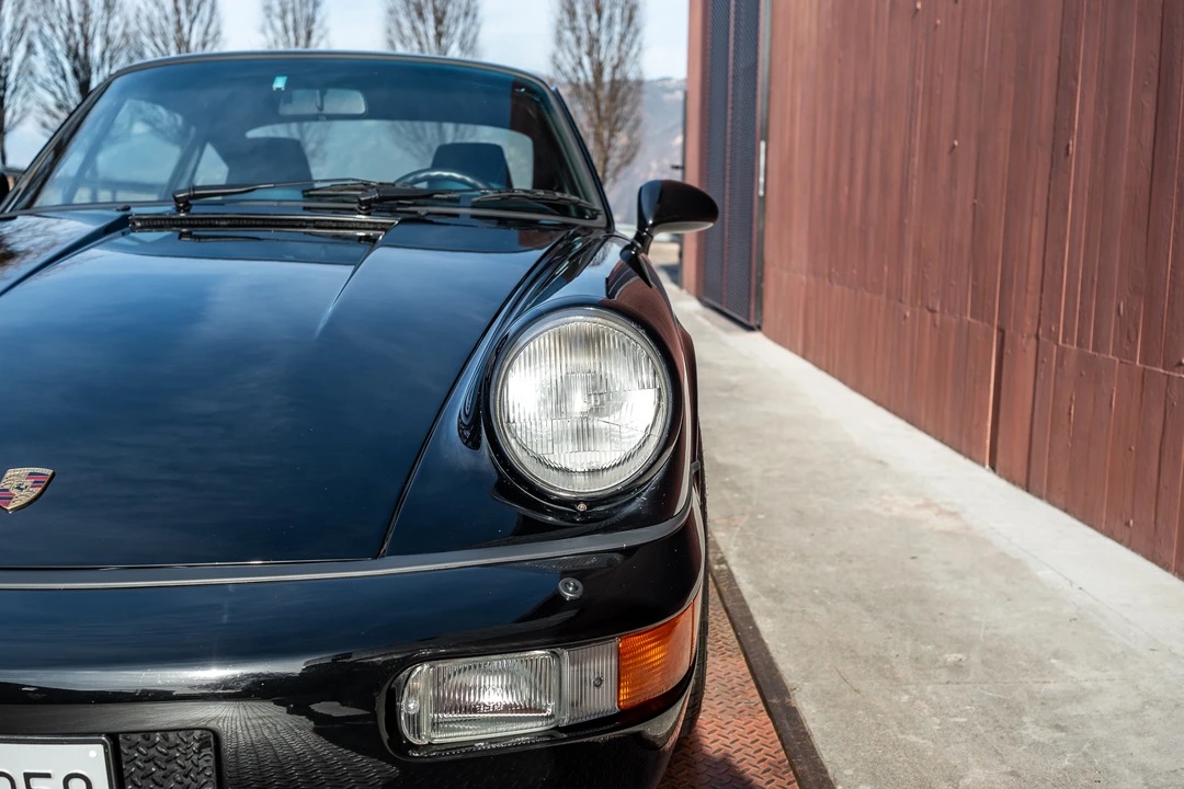 1992 Porsche 964 Carrera 4 - Image 11 of 31