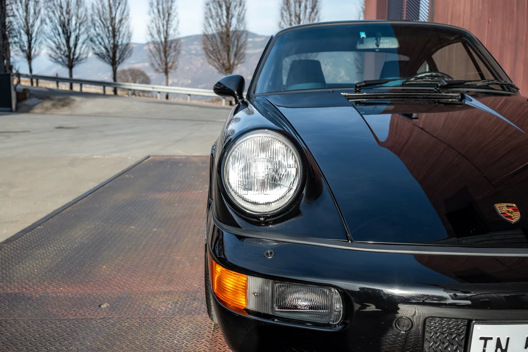 1992 Porsche 964 Carrera 4 - Image 12 of 31