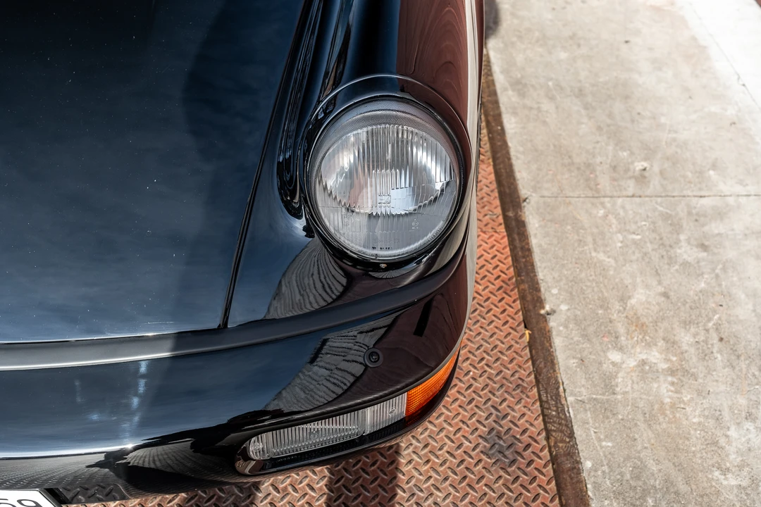 1992 Porsche 964 Carrera 4 - Image 22 of 31