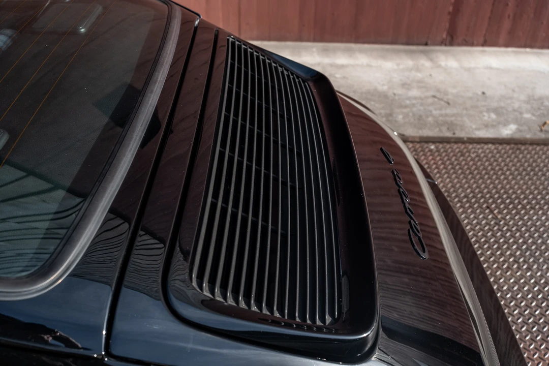 1992 Porsche 964 Carrera 4 - Image 28 of 31