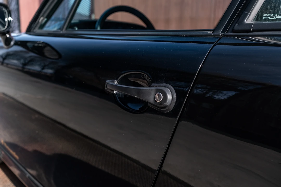 1992 Porsche 964 Carrera 4 - Image 30 of 31