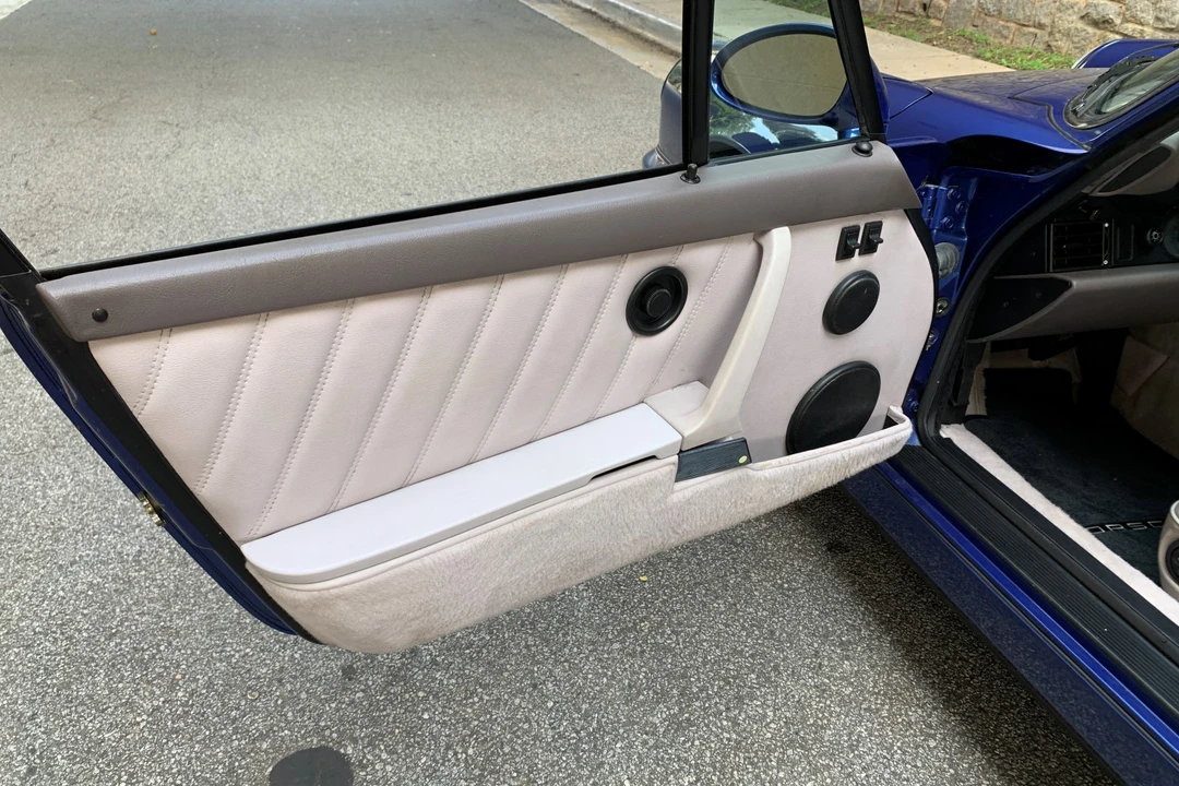1992 Porsche 964 Carrera - Image 26 of 31