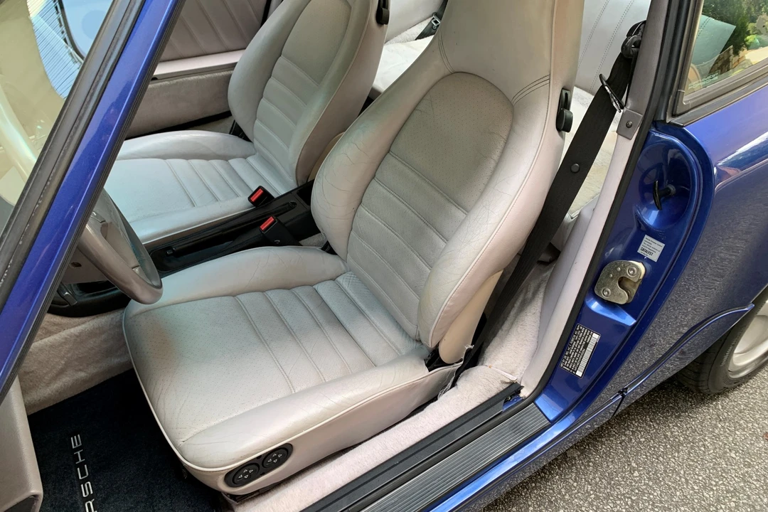 1992 Porsche 964 Carrera - Image 24 of 31
