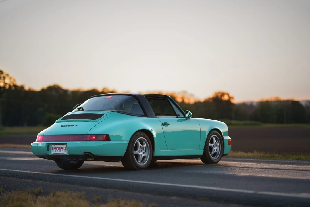 1992 Porsche 964 Carrera - Image 14 of 31