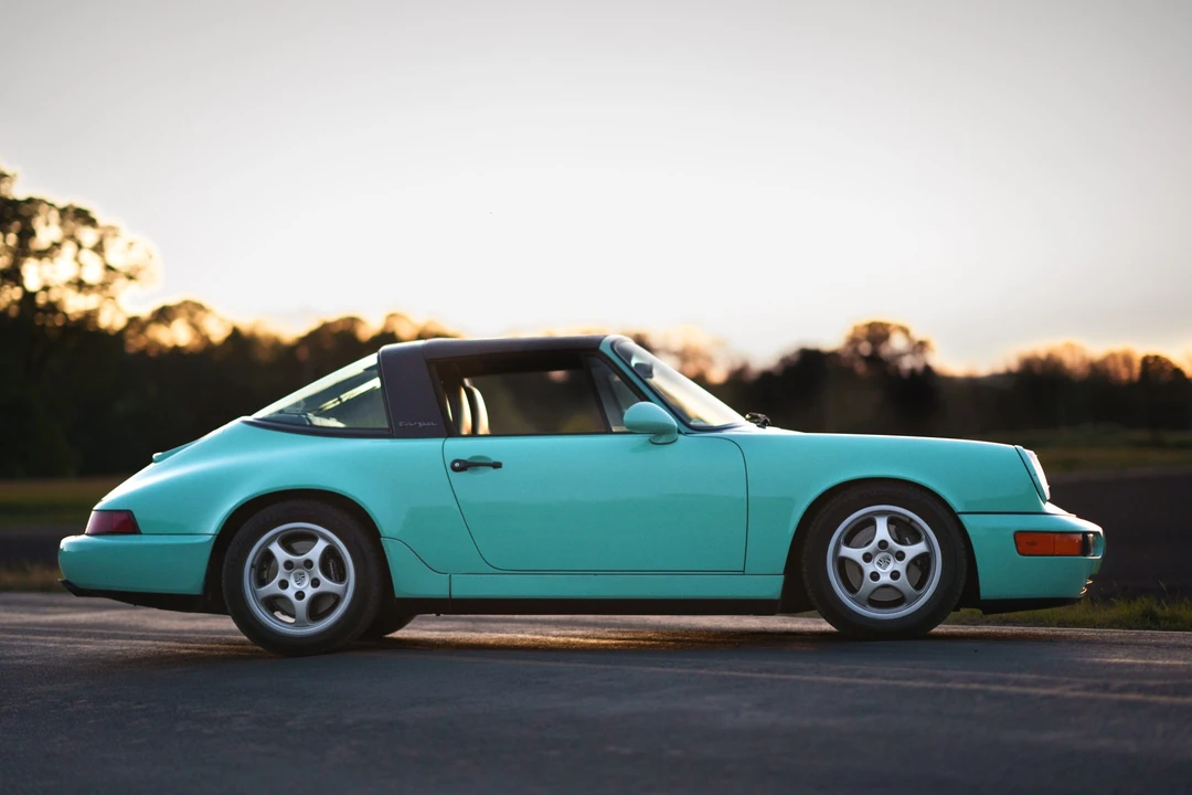 1992 Porsche 964 Carrera - Image 13 of 31