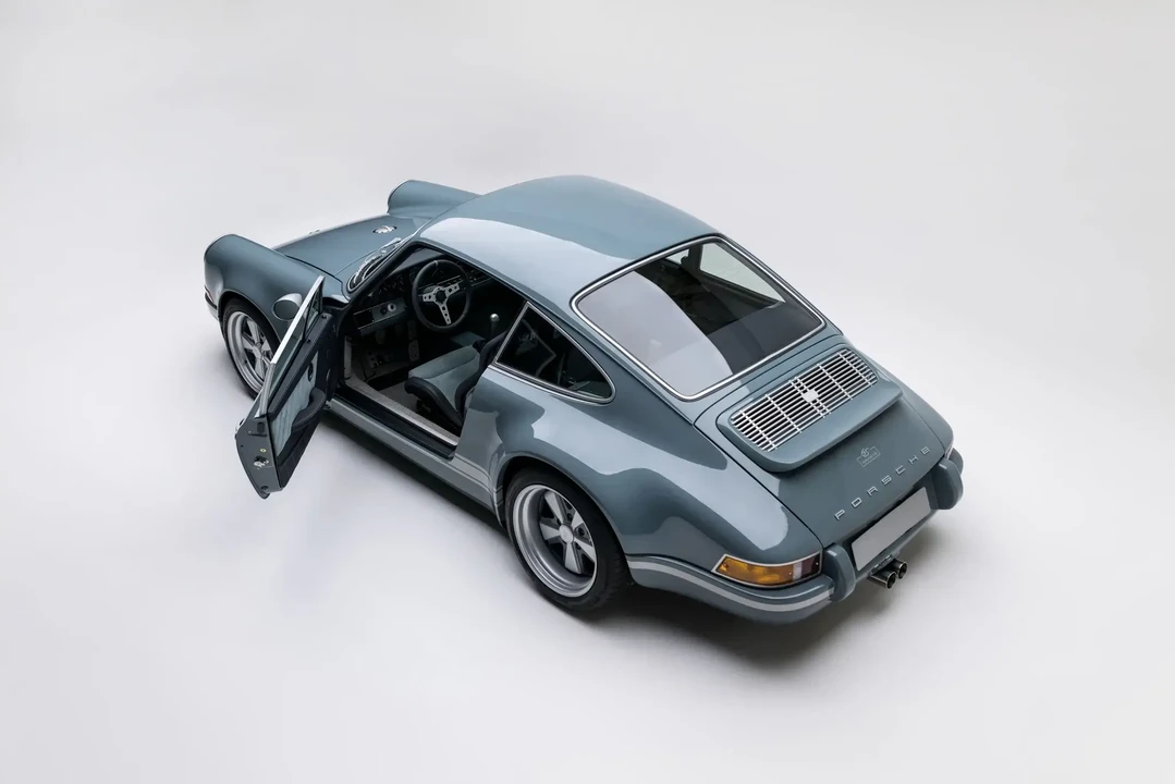 1992 Porsche 964 Carrera 4 - Image 4 of 6