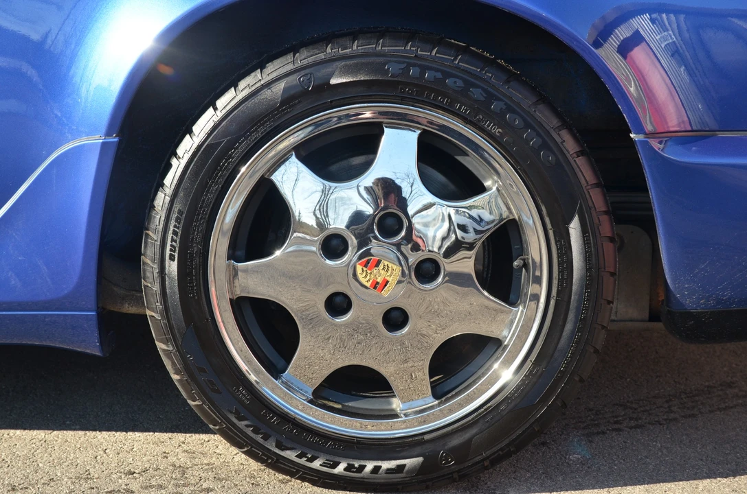 1992 Porsche 964 Carrera 4 - Image 30 of 31