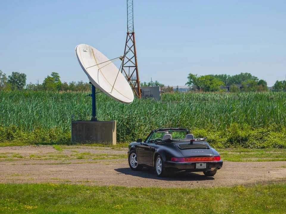 1992 Porsche 964 Carrera 4 - Image 14 of 31