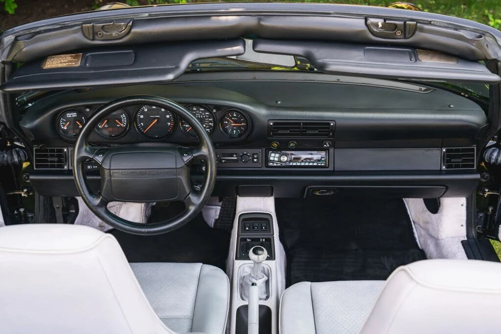 1992 Porsche 964 Carrera 4 - Image 27 of 31
