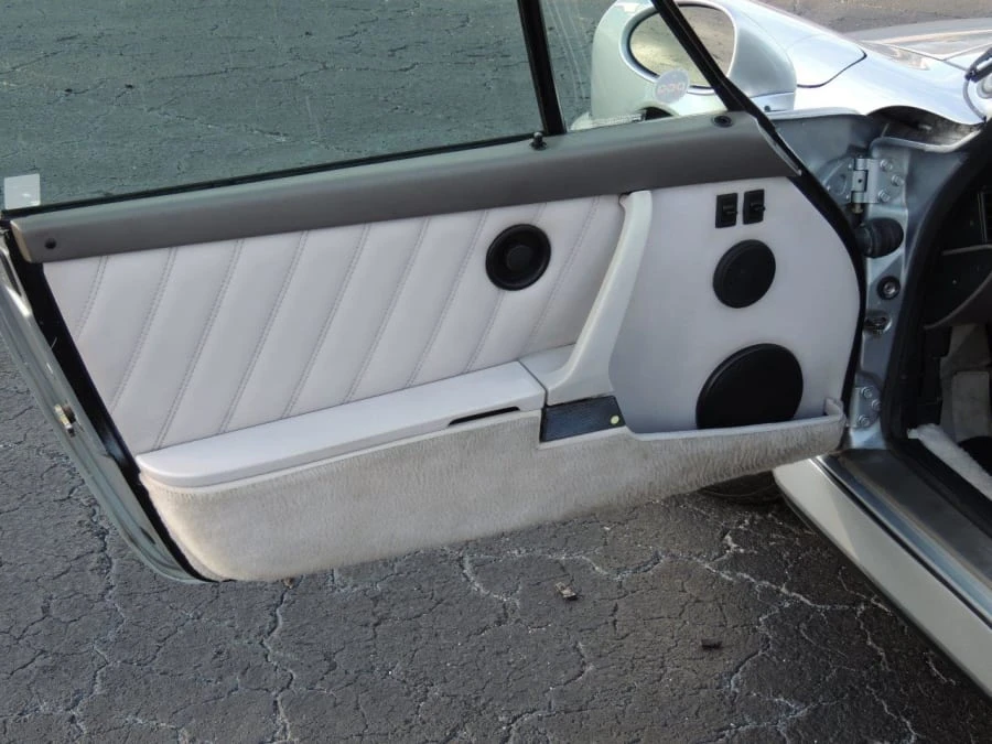 1992 Porsche 964 Carrera 4 - Image 5 of 6