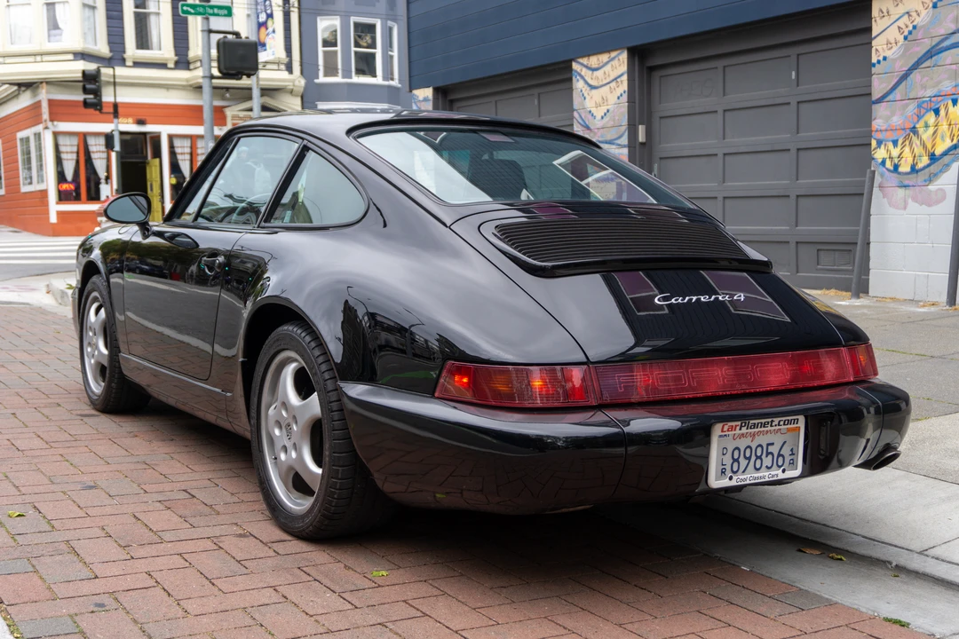 1992 Porsche 964 Carrera 4 - Image 16 of 31