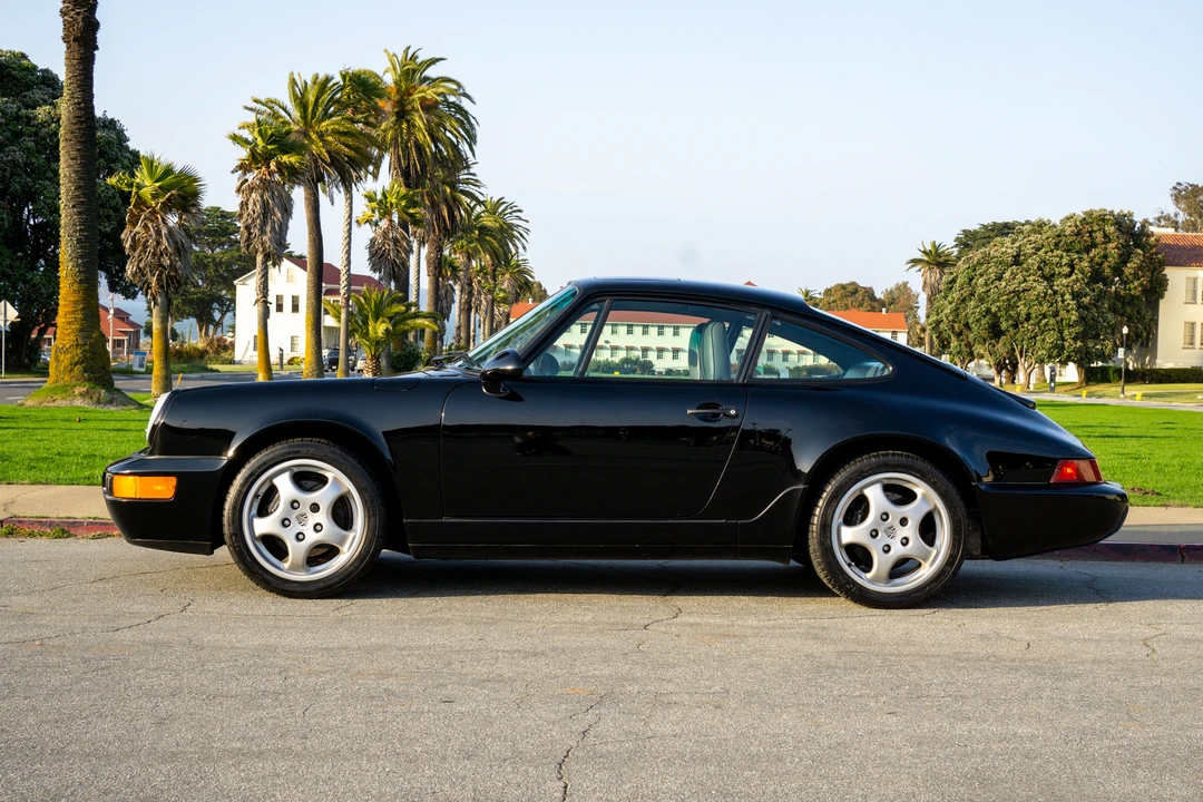 1992 Porsche 964 Carrera 4 - Image 4 of 31