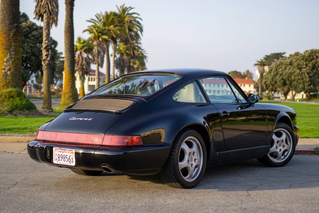 1992 Porsche 964 Carrera 4 - Image 9 of 31