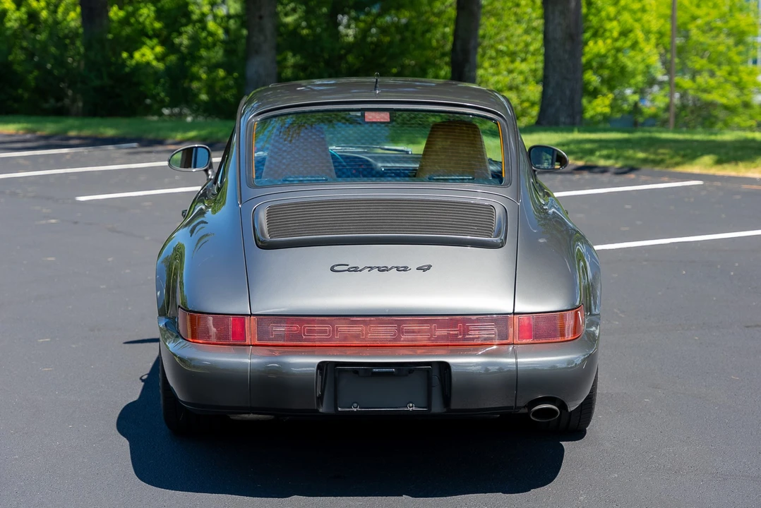 1992 Porsche 964 Carrera 4 - Image 12 of 31