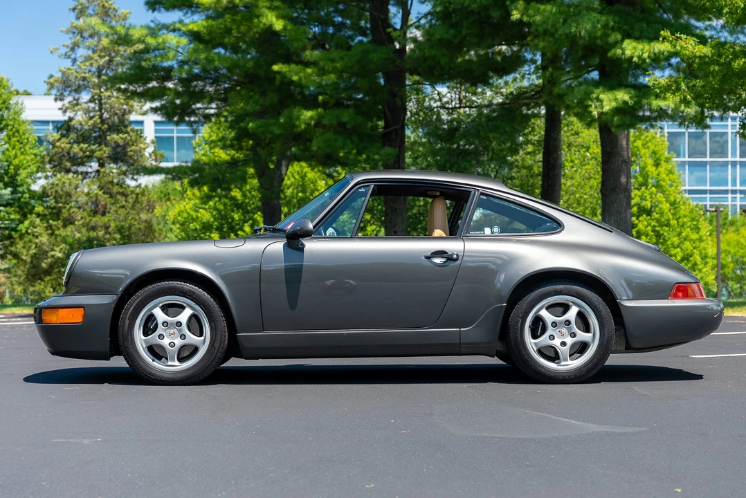 1992 Porsche 964 Carrera 4 - Image 16 of 31