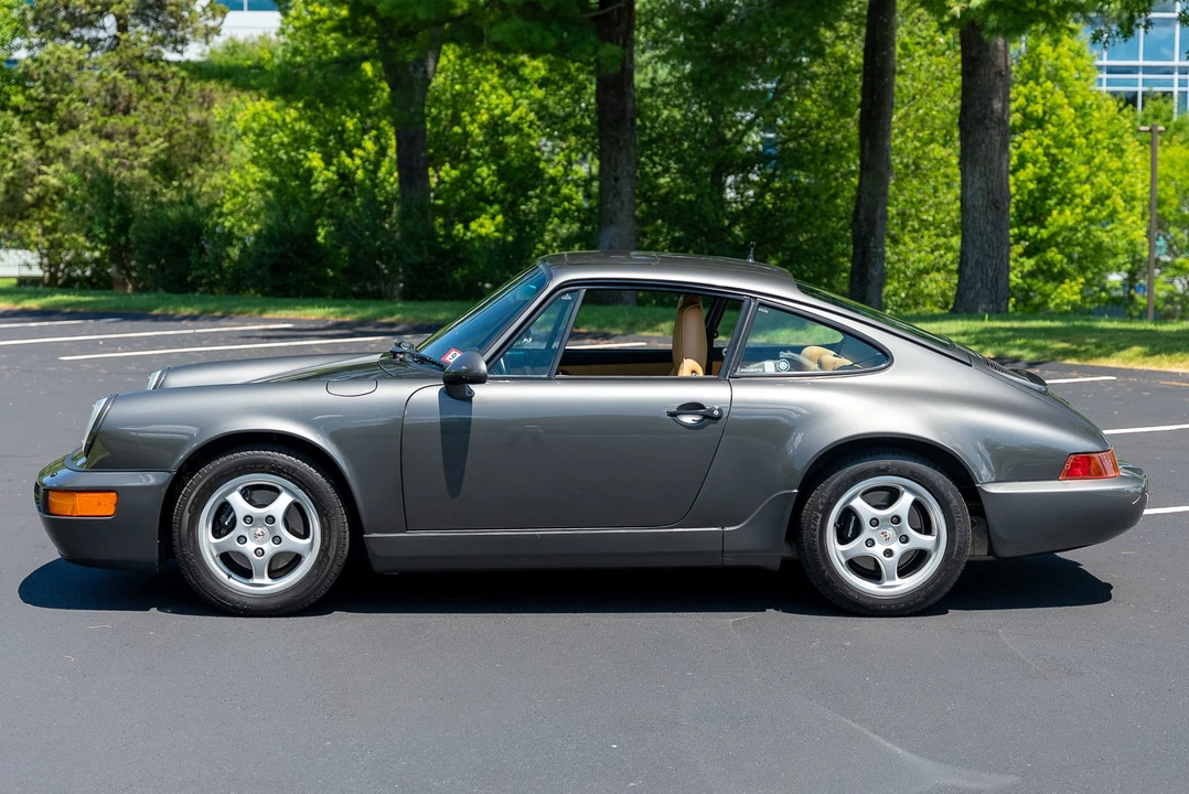 1992 Porsche 964 Carrera 4 - Image 17 of 31