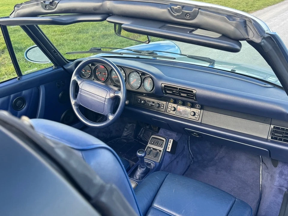 1992 Porsche 964 Carrera 4 - Image 24 of 31