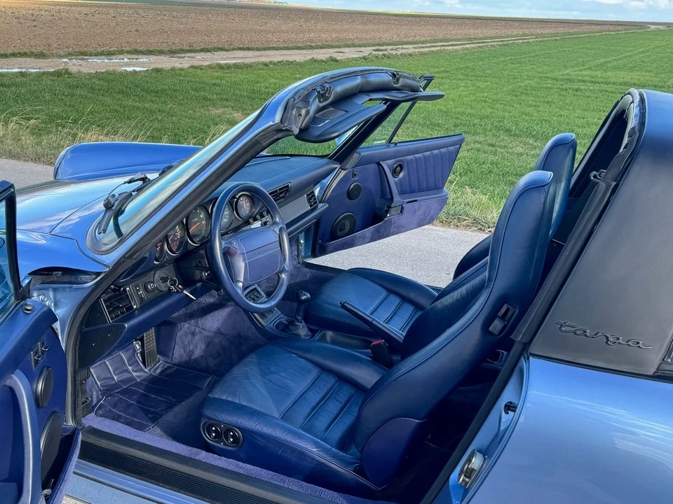 1992 Porsche 964 Carrera 4 - Image 26 of 31