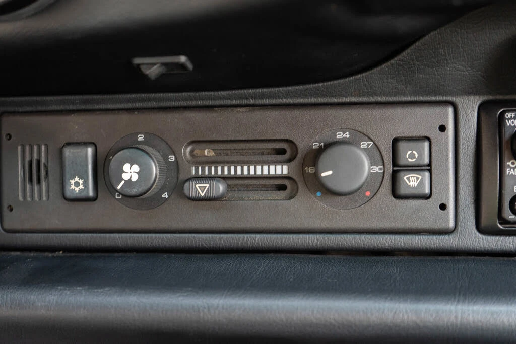 1992 Porsche 964 Carrera - Image 19 of 31