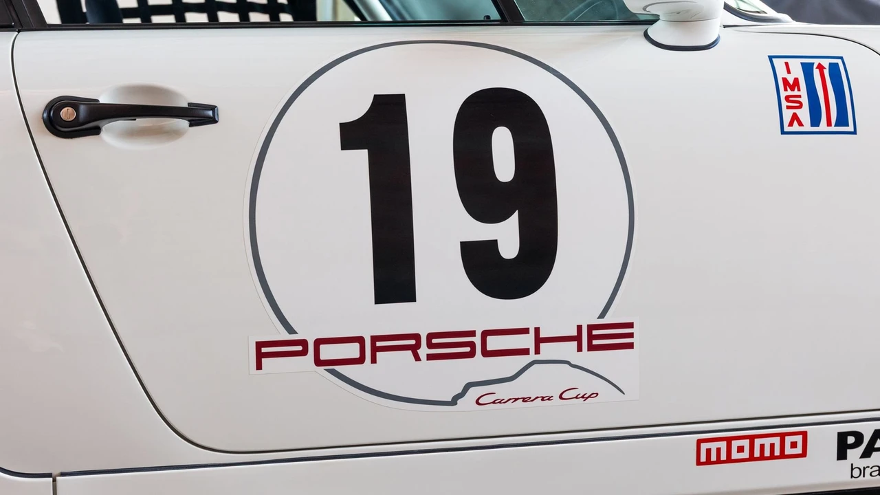 1992 Porsche 964 Carrera RS - Image 8 of 31