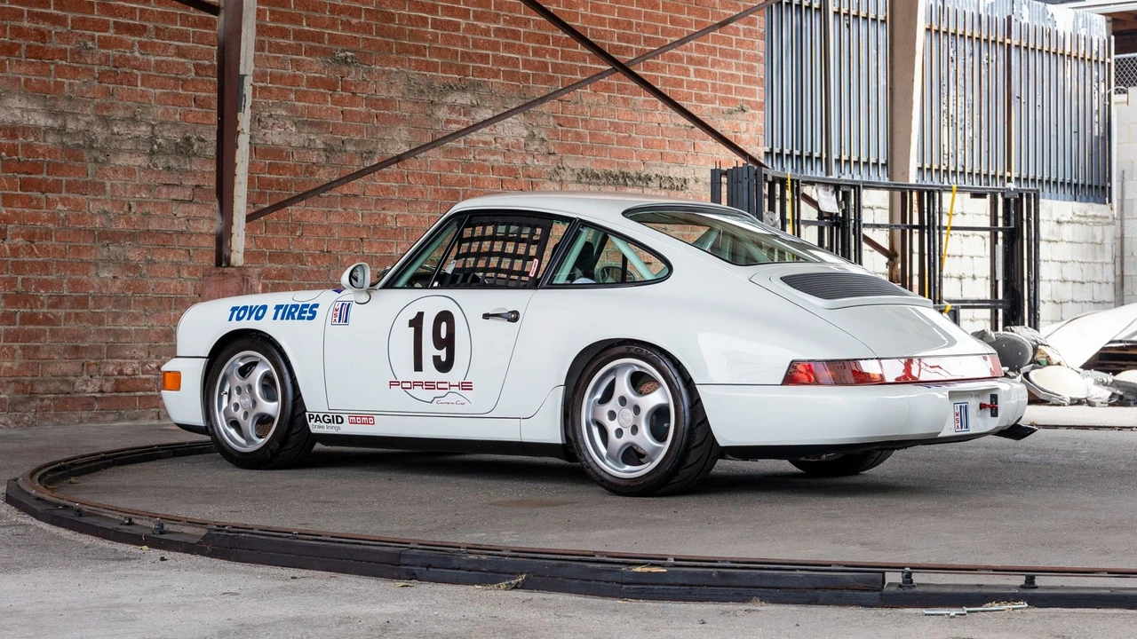 1992 Porsche 964 Carrera RS - Image 12 of 31