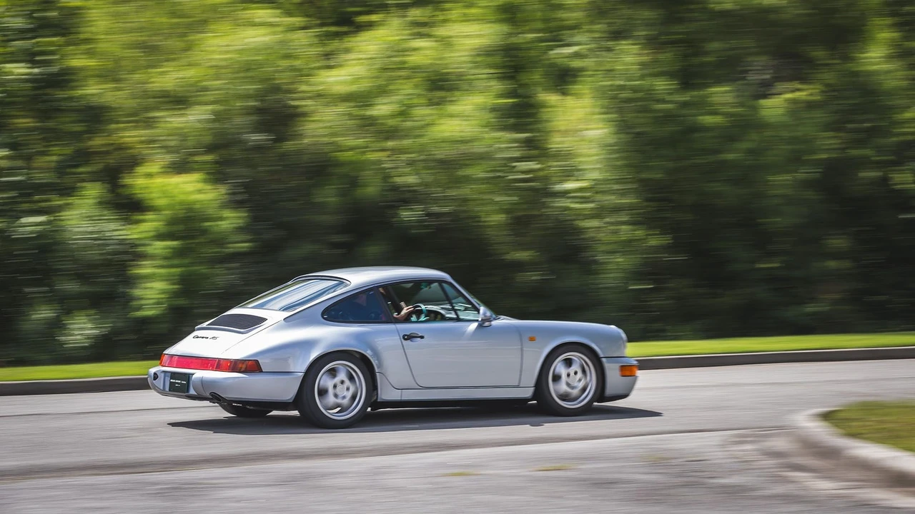 1992 Porsche 964 Carrera RS - Image 16 of 31