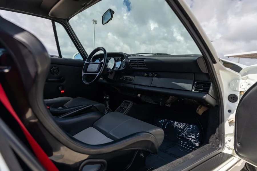 1992 Porsche 964 Carrera RS - Image 25 of 31