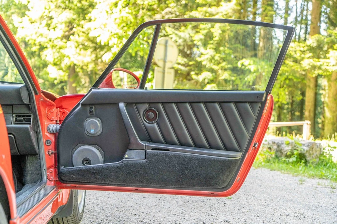 1993 Porsche 964 Turbo - Image 29 of 30