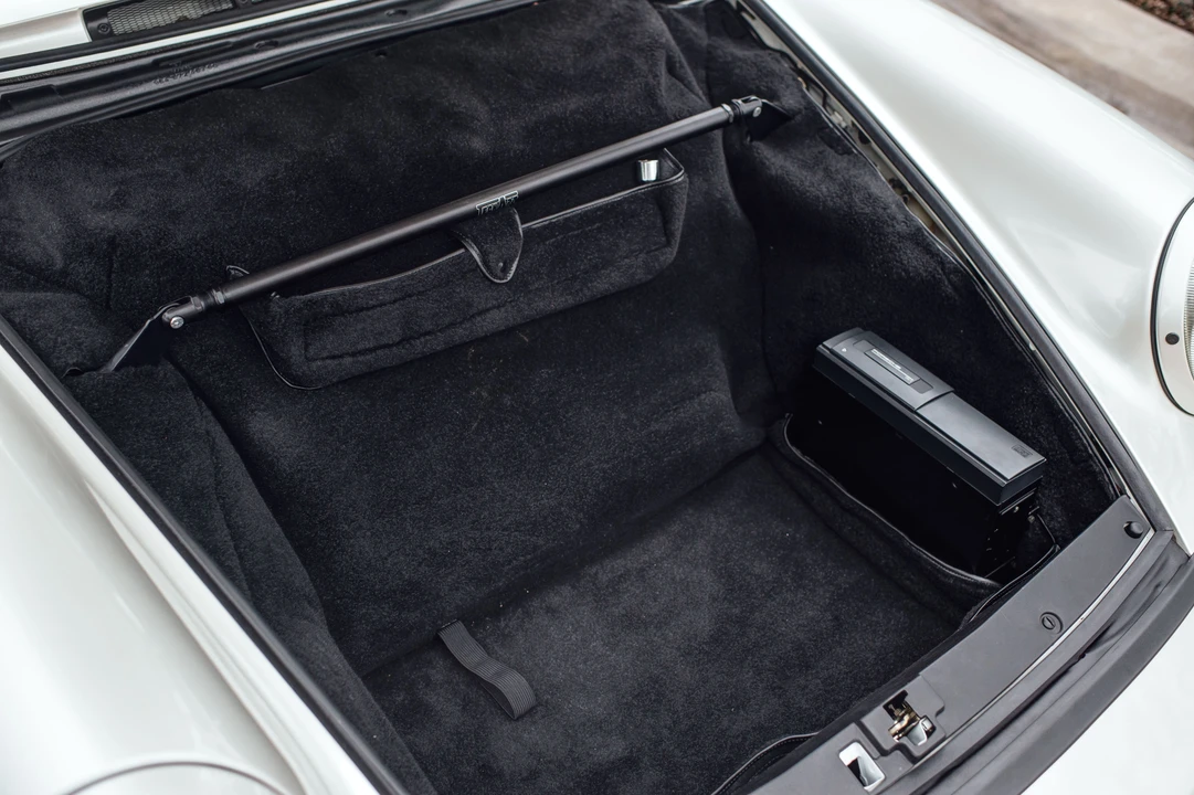 1992 Porsche 964 Turbo - Image 16 of 31