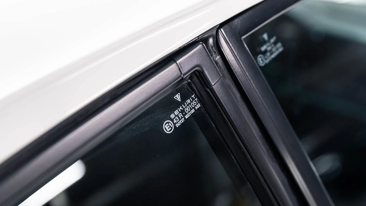 1992 Porsche 964 Turbo - Image 28 of 31