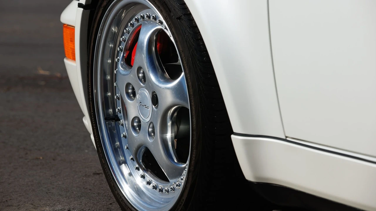 1992 Porsche 964 Turbo - Image 24 of 31