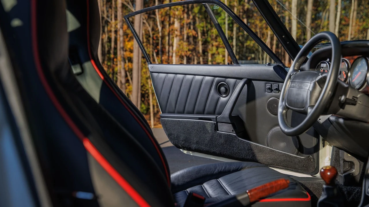 1992 Porsche 964 Turbo - Image 7 of 31