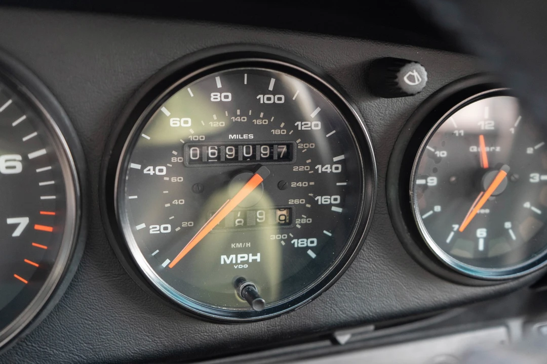 1992 Porsche 911 - Image 13 of 31